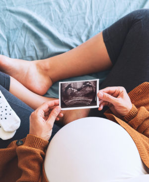5 Ways to Support a Friend Who’s Experiencing an Unintended Pregnancy